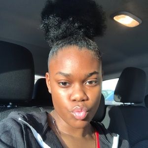 Meet your Posher, Mar